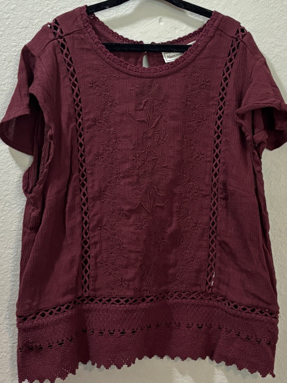 Abercrombie & Fitch Boho Embroidered Lace Burgundy Short Sleeve Top Size Small